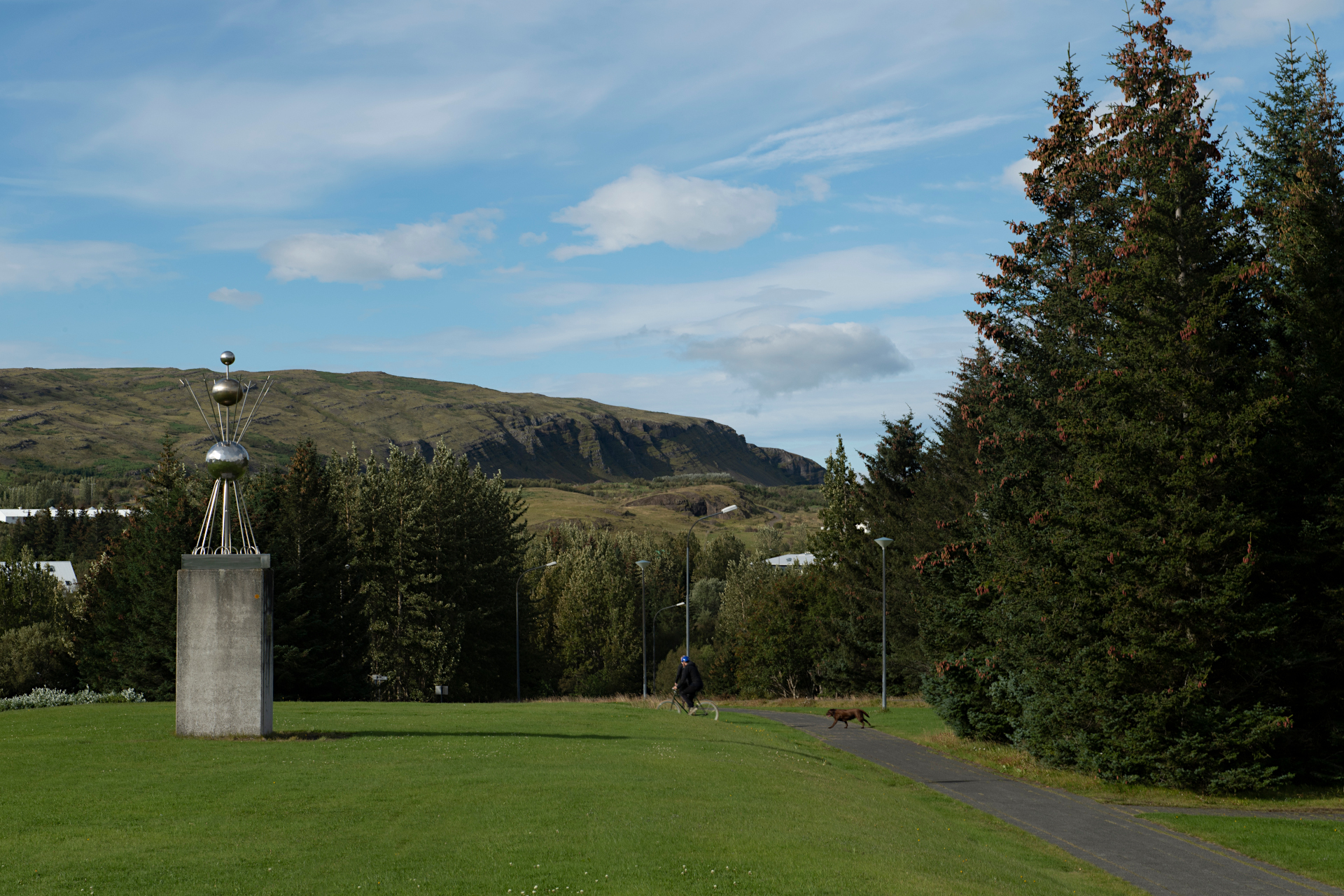 Útimynd.jpg (1816436 bytes)